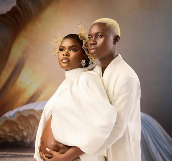 Peller, Jarvis Announce First Pregnancy, Share Stunning Maternity Photos
