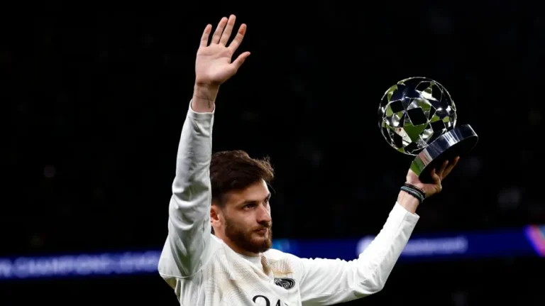 PSG Suffer Major Blow as Kvaratskhelia Faces Surgery After ACL Rupture