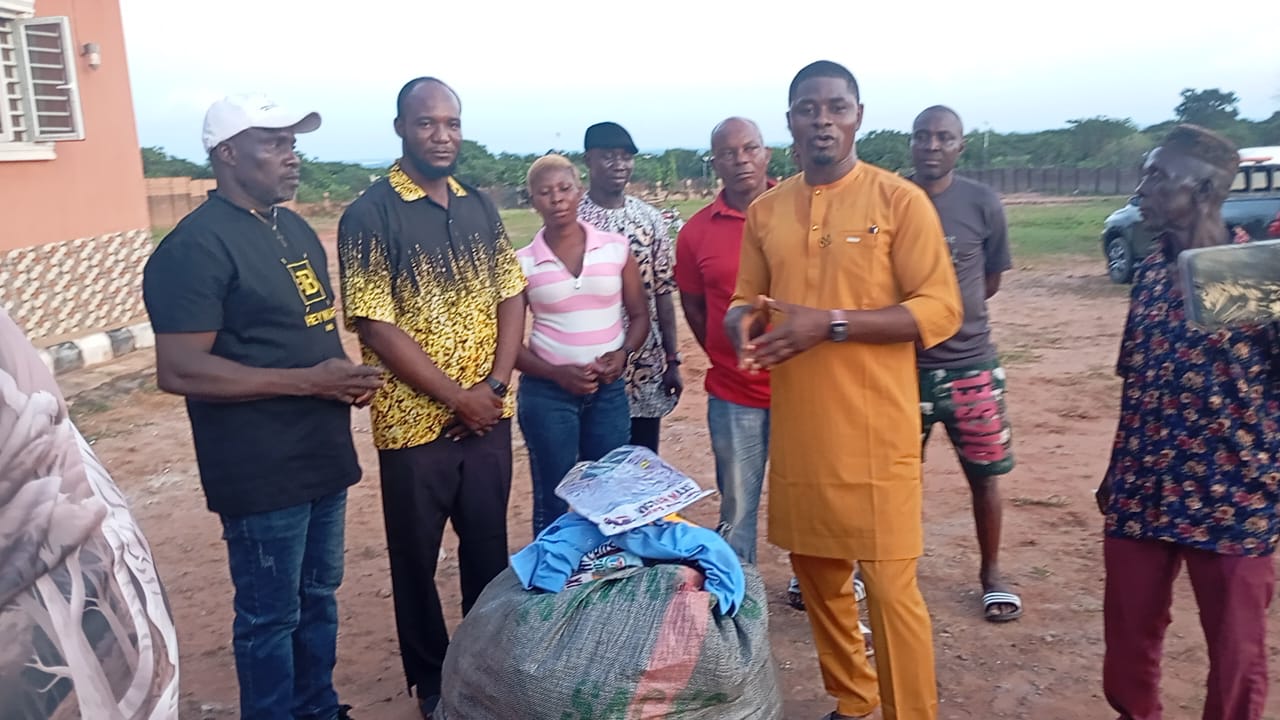 "Rocks of Iviukwe Rally Behind 'Their Son' as Diaspora Group Presents Campaign Materials to Sunny Ekpeson Ahead of Edo LG Polls"