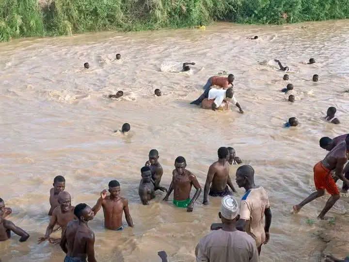 30 Feared Dead As Canoe Capsizes In Jigawa