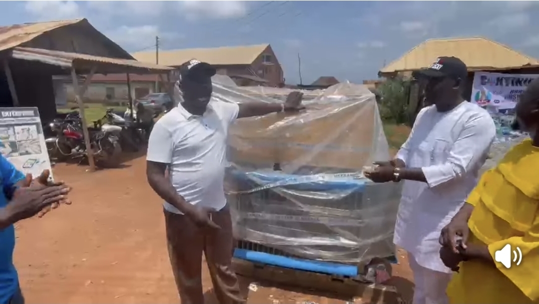 Edo Assembly Chief Whip Hussein Lecky Donates Transformer to Aviele Community