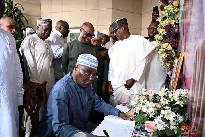 Atiku Abubakar Pays Condolence Visit To Rotimi Amaechi [SEE PHOTOS]
