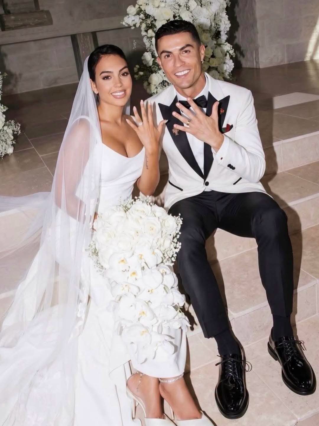 Cristiano Ronaldo Officially Marries Long-time Fiancée Georgina Rodríguez