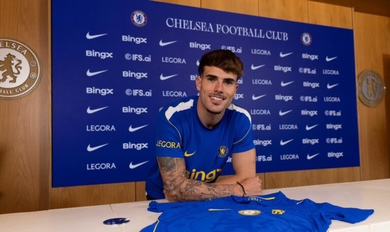 Chelsea Complete Chavarría Signing From Rayo Vallecano