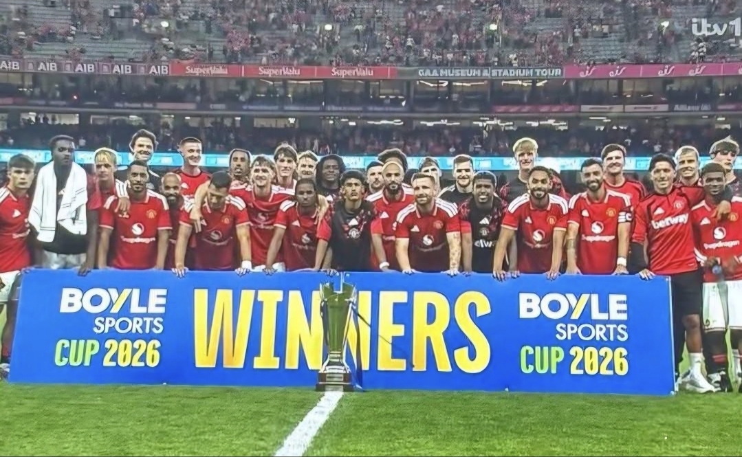 Manchester United Lift Second Pre-Season Trophy As Fans Cheer Michael Carrick