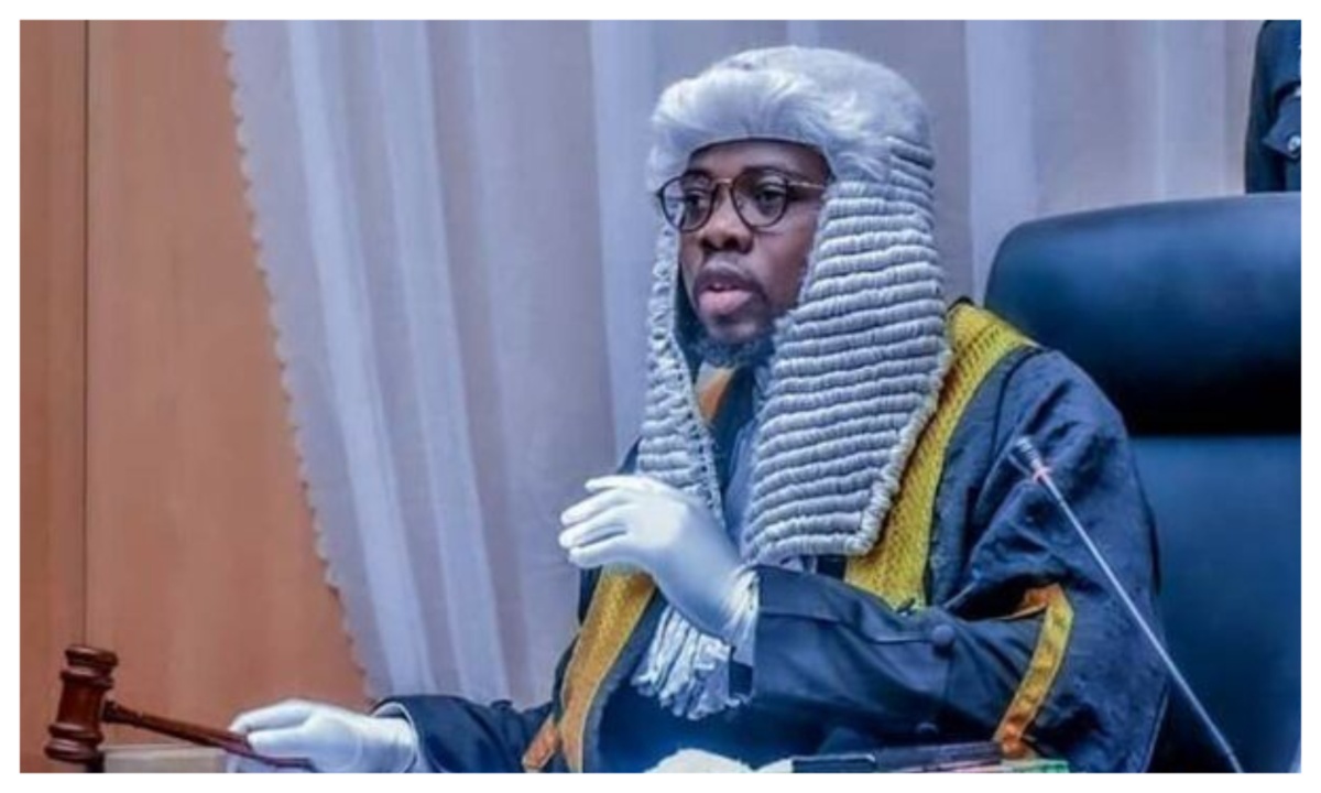 Osun Election: Bloody Moment As Speaker Egbedun Allegedly Attacks APC Reps Candidate, Others
