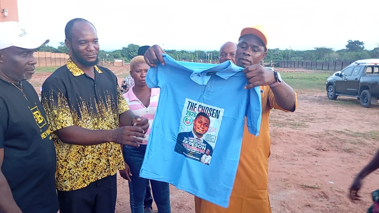 "Rocks of Iviukwe Rally Behind 'Their Son' as Diaspora Group Presents Campaign Materials to Sunny Ekpeson Ahead of Edo LG Polls"
