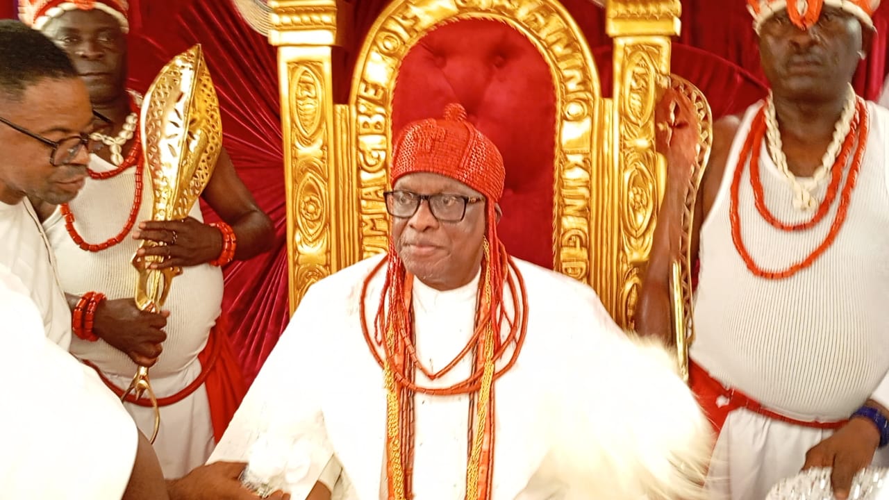 Uwanno Sons And Daughters In Europe Celebrate Senator Francis Alimikhena As New Okumagbe Of Uwanno Kingdom